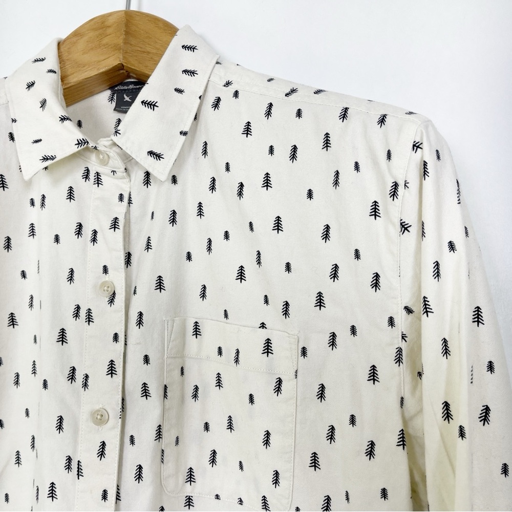 Eddie Bauer Women’s Off-White Flannel Shirt‎ Black Trees Pattern Size Small